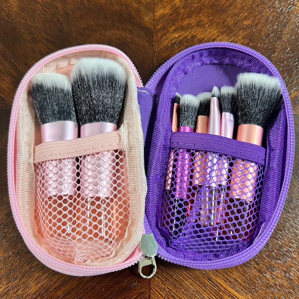 Travel size 10 piece Synthetic Brush Set with zipper case - Picture 7 of 7